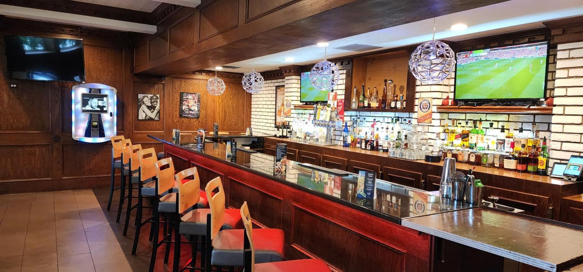 Days Inn & Suites By Wyndham Roseville/Detroit Area Buitenkant foto